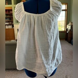 Old Navy white babydoll tee - large